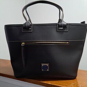 EUC Dooney and Bourke Beacon Zip Top Tote - Smooth Leather